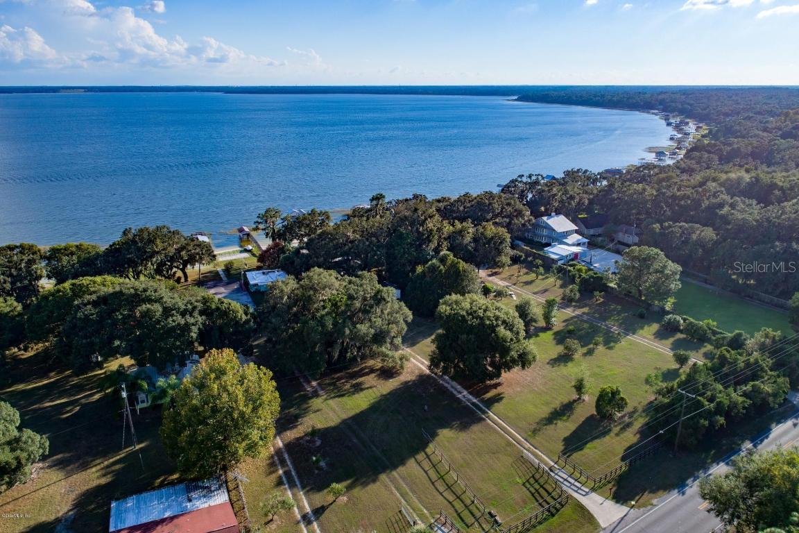 12474 E Hwy 25, Ocklawaha, FL 32179