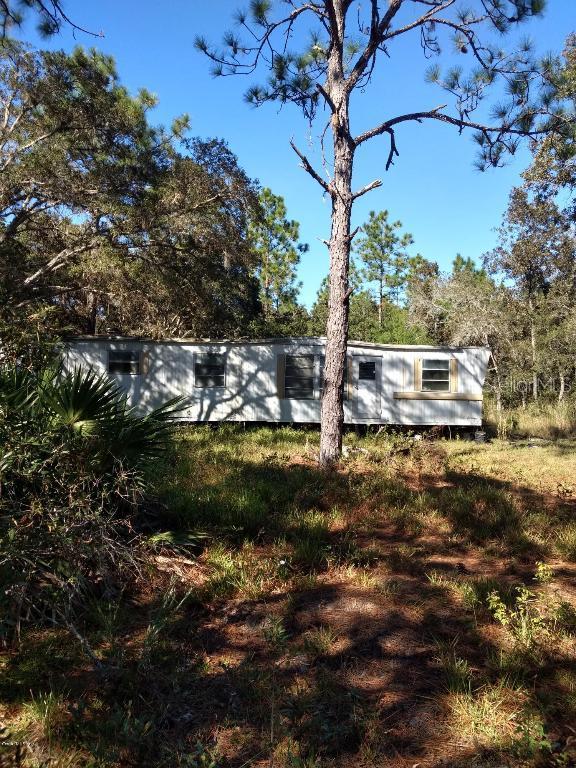 9635 N Parkwood Ave., Dunnellon, FL 34432