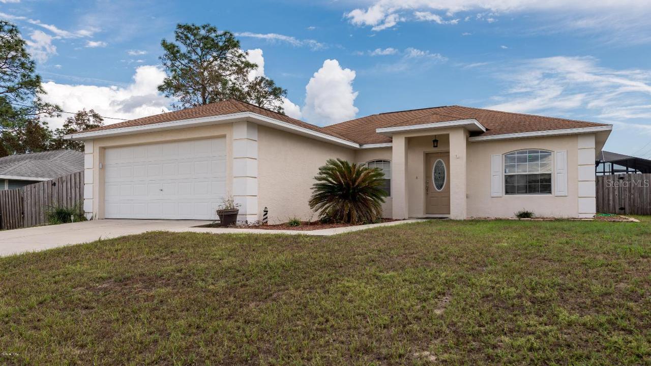 10 Hemlock Loop Court, Ocala, FL 34472