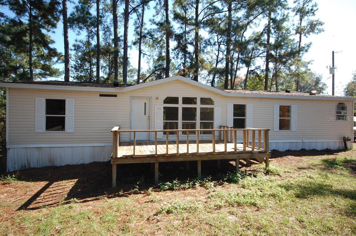 16155 SE 14th St., Ocklawaha, FL 32179