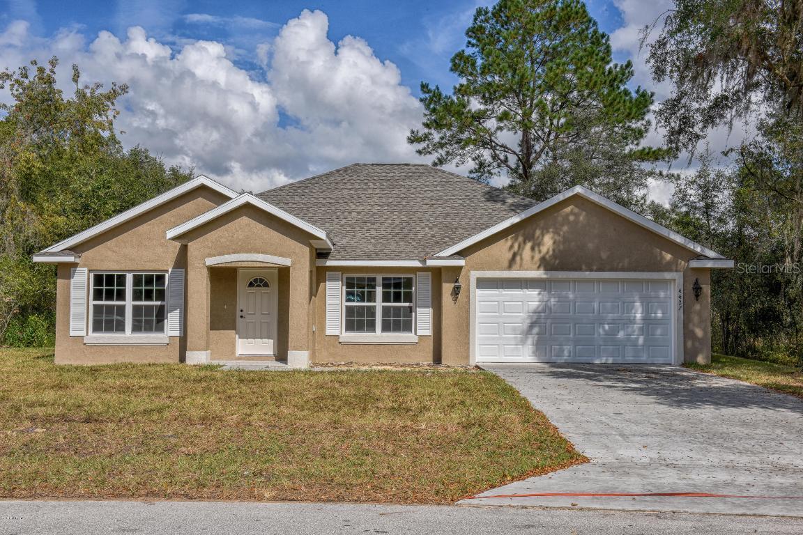 201 Emerald Loop Pass, Ocala, FL 34472