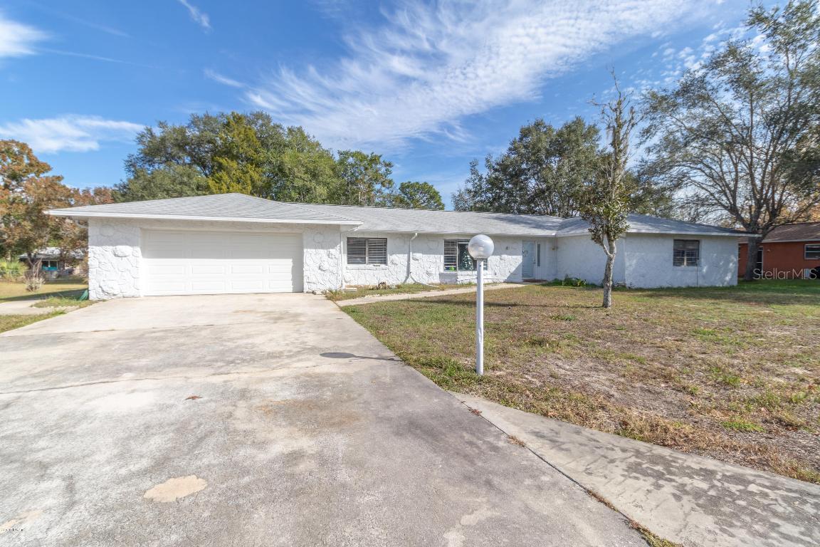 568 Silver Crs Cir., Ocala, FL 34472