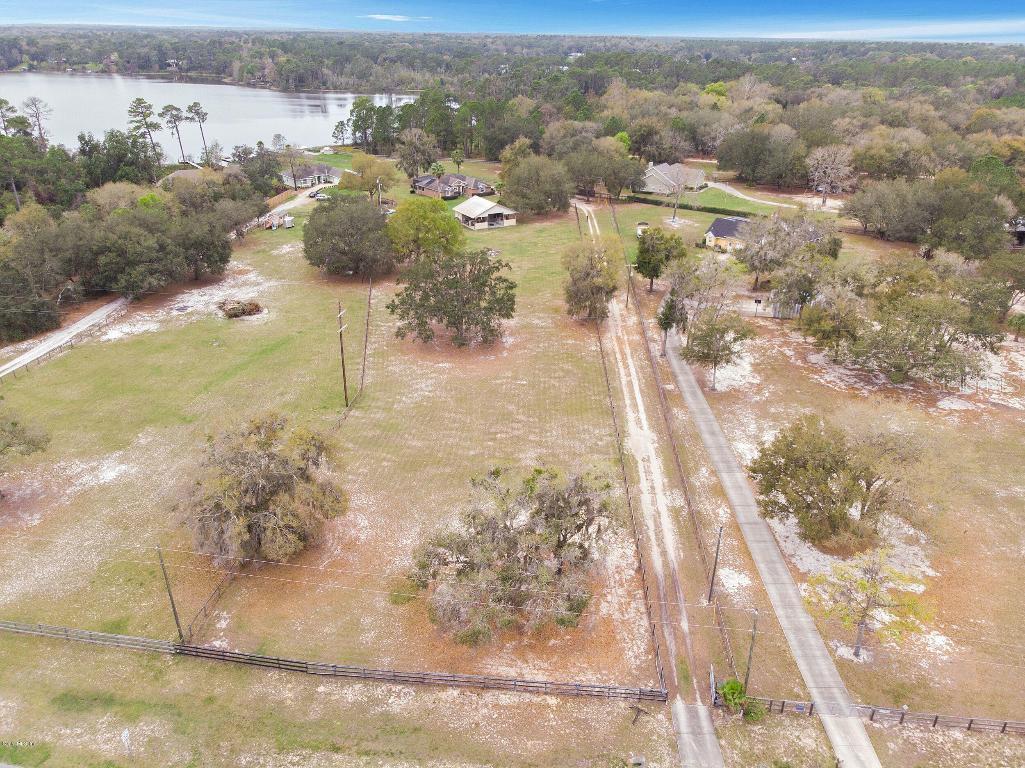 10380 SE 160th Court Rd., Ocklawaha, FL 32179