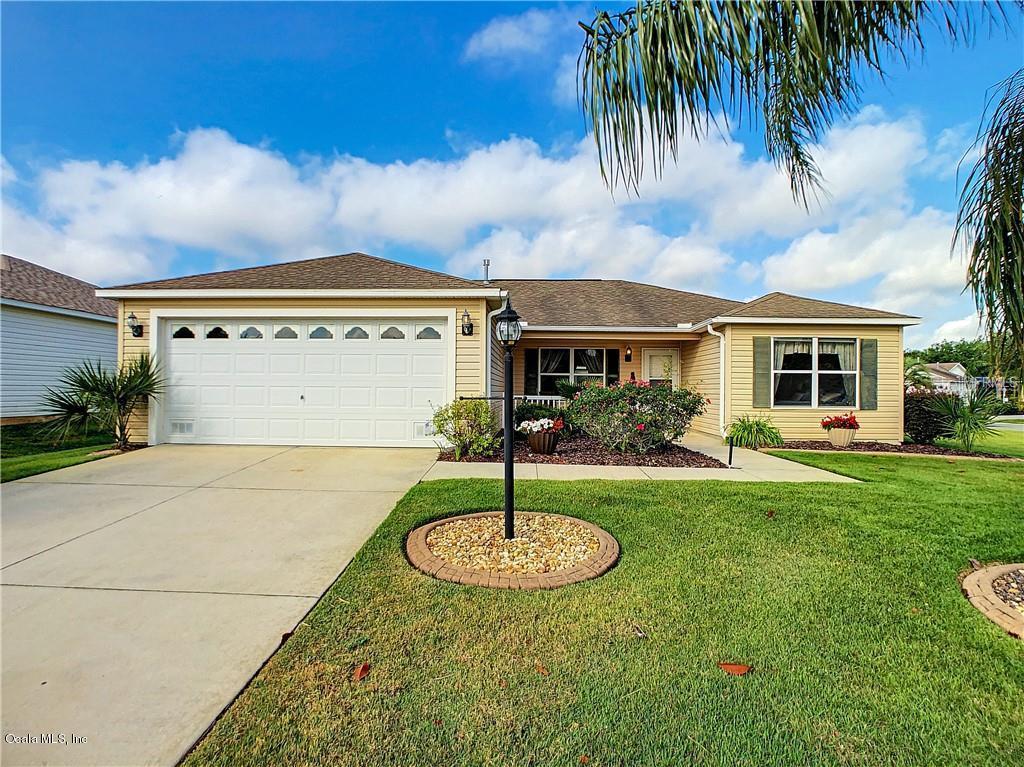 1446 Walterboro Ln., The Villages, FL 32162