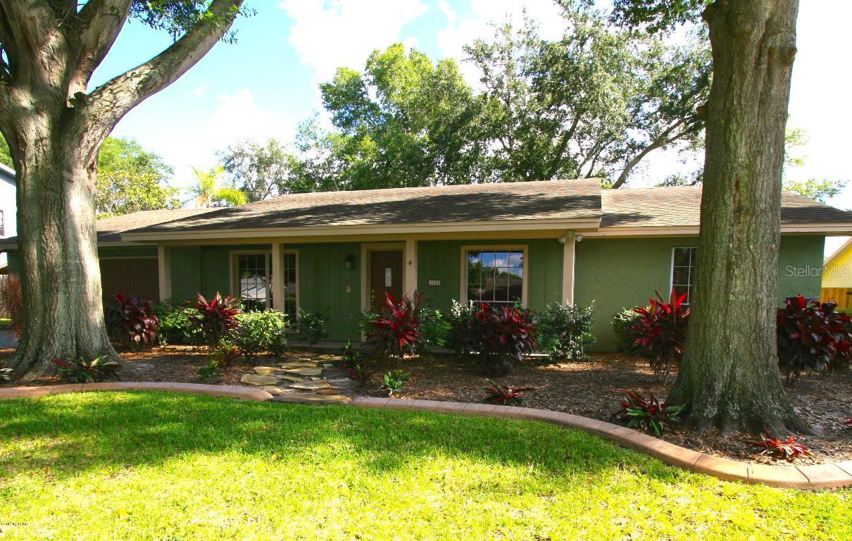 3121 Stratford Ln., Mount Dora, FL 32757