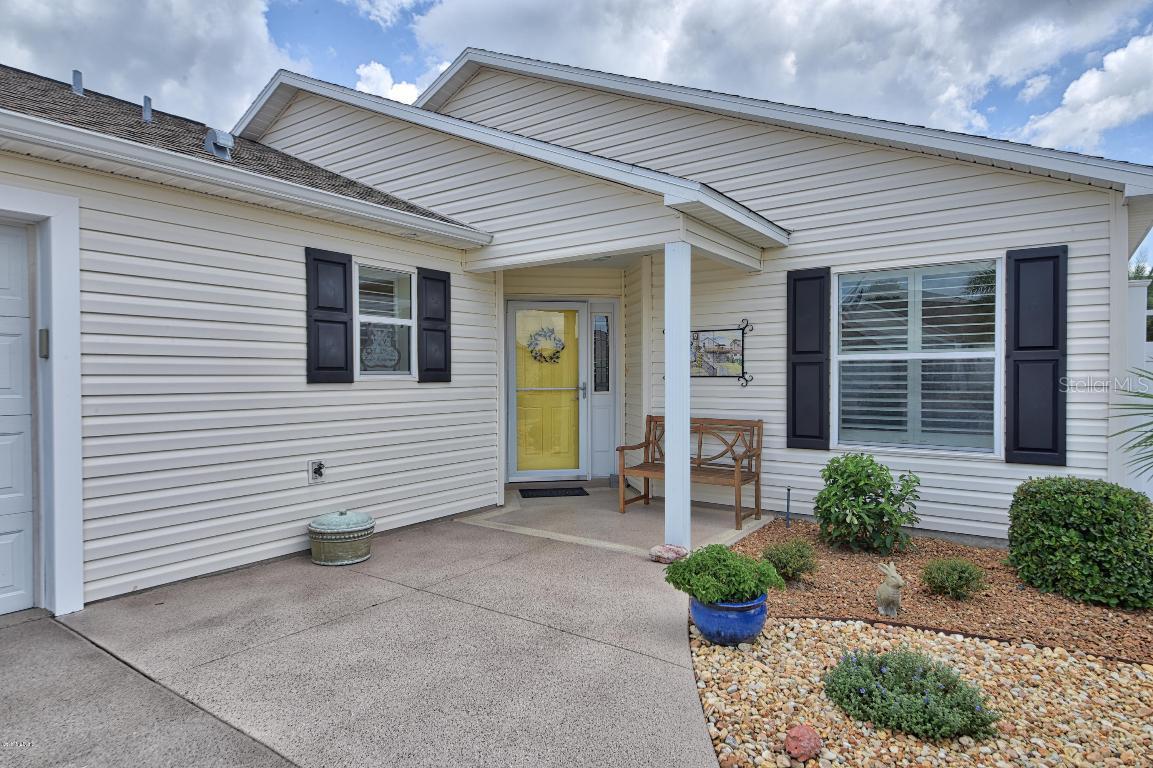2301 Crestview St., The Villages, FL 32162