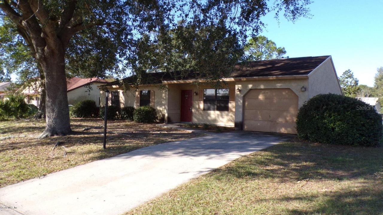 327 Oak Track Dr., Ocala, FL 34472