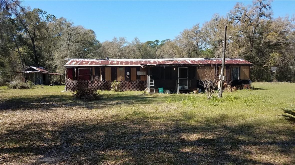 13843 SE Highway 464c, Ocklawaha, FL 32179