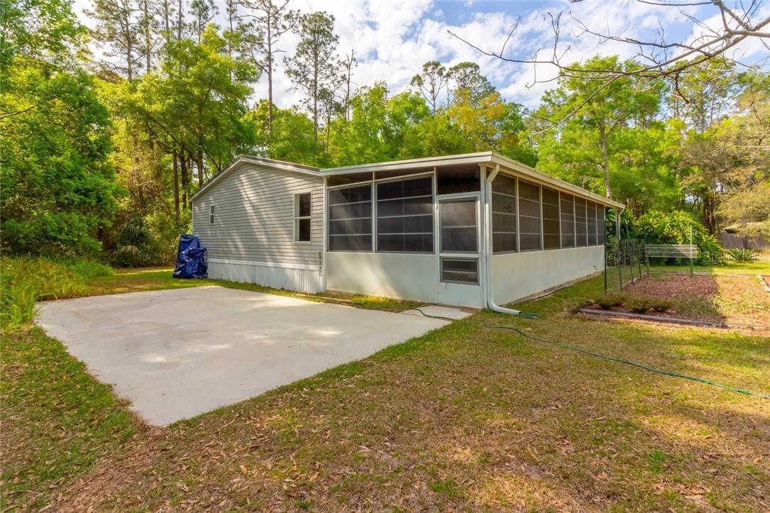13780 SE Highway 464c, Ocklawaha, FL 32179