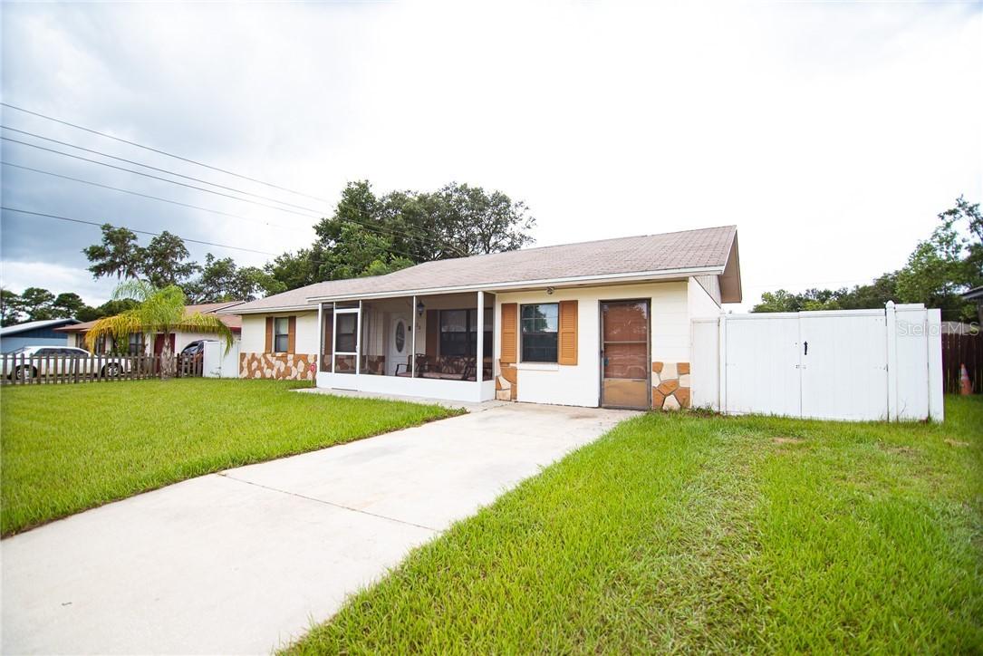 230 Redbud Ln., Palatka, FL 32177