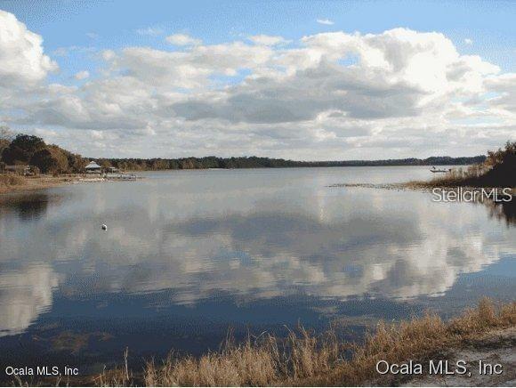 SE 105 Ter., Ocklawaha, FL 32179