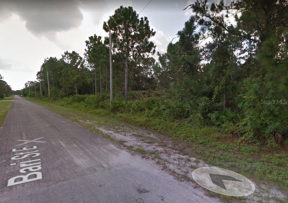 1104 Bari St., Lehigh Acres, FL 33974