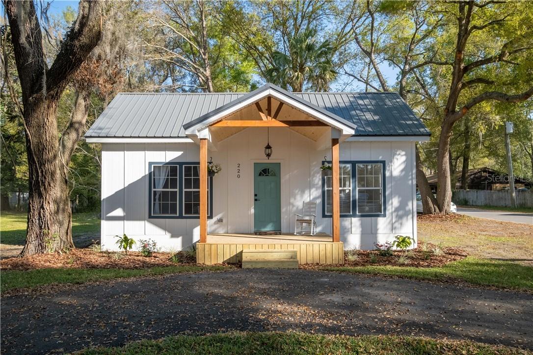 220 NE 1st Ave., Williston, FL 32696