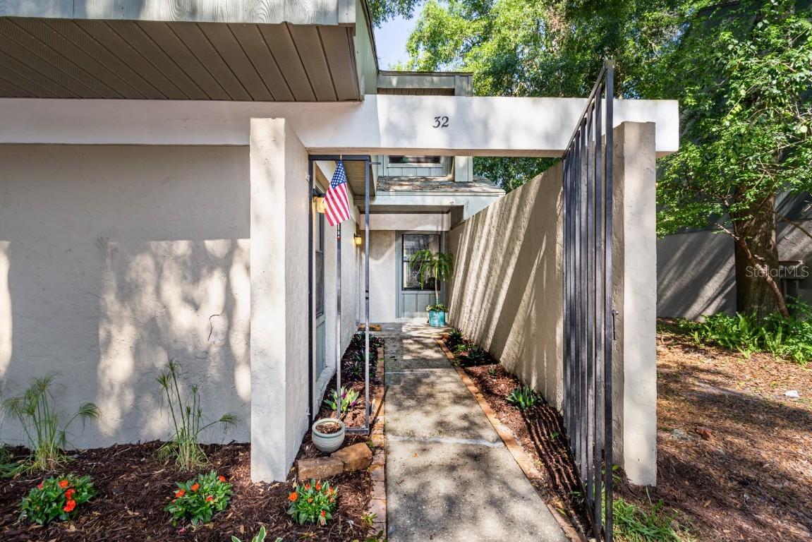 7200 SW 8th Ave. #E32, Gainesville, FL 32607