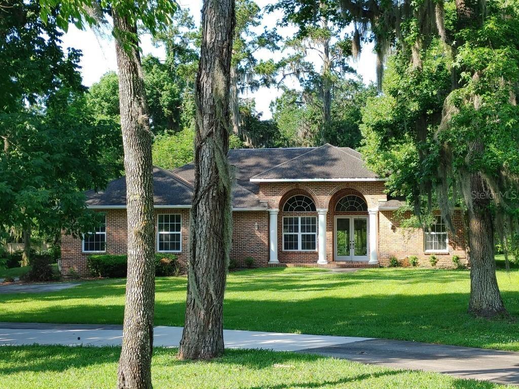 4220 SW 20th Ave., Ocala, FL 34471