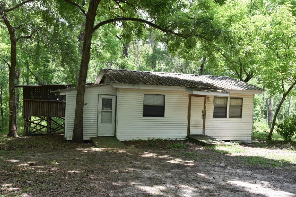 126 W Bannerville Rd, Palatka, FL 32177