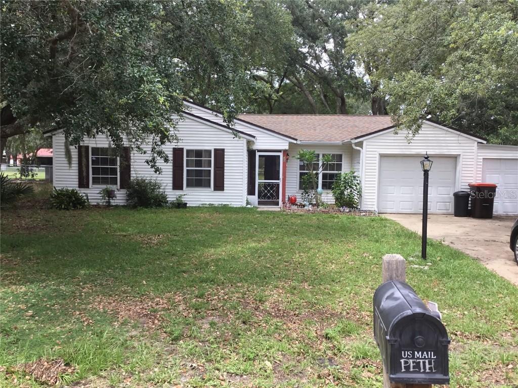 303 Oak Track Pass, Ocala, FL 34472