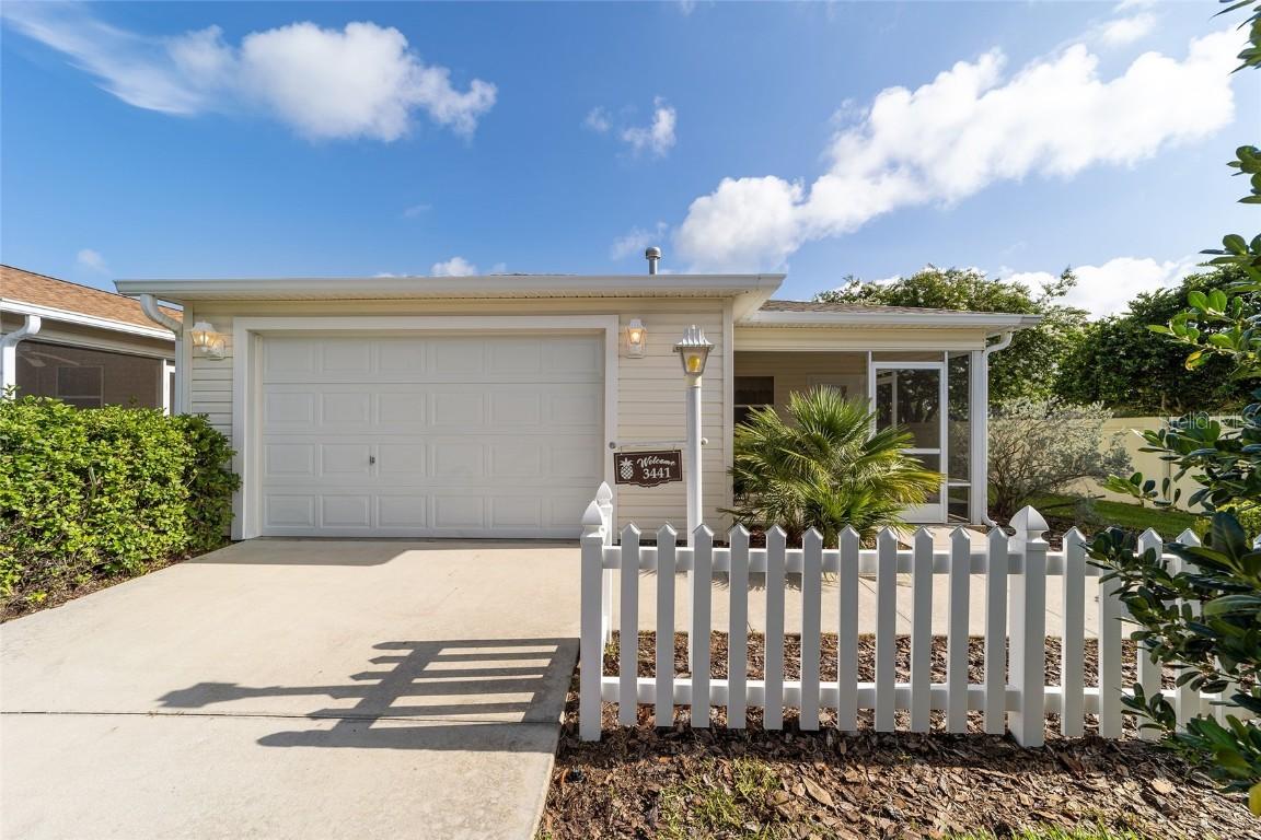 3441 Cambria Cir., The Villages, FL 32162