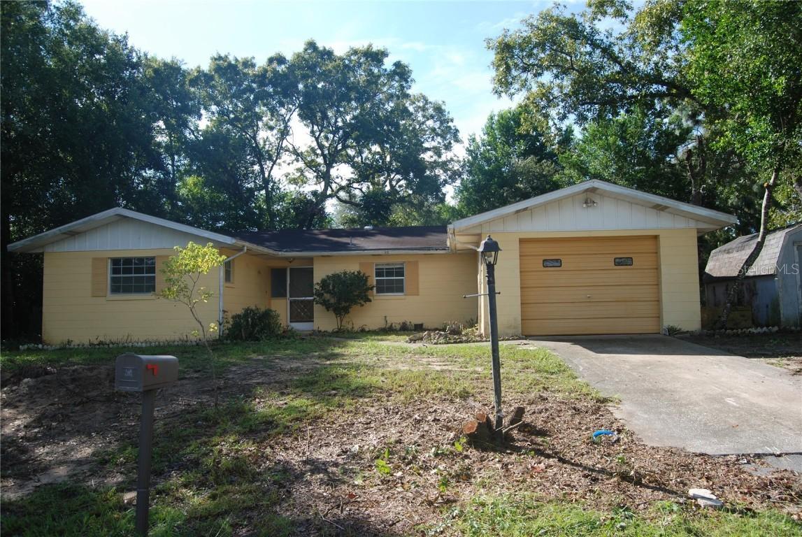 8 Lake Ct., Ocala, FL 34472