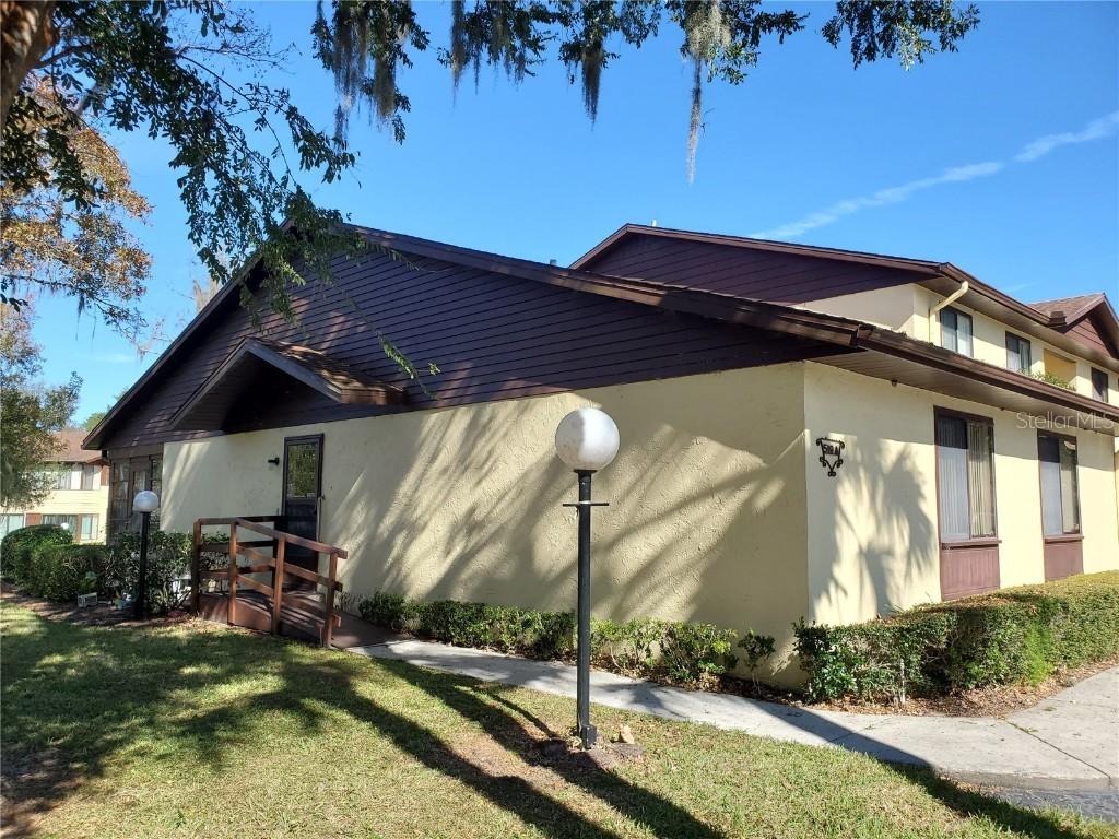 519 Fairways Cir. #A, Ocala, FL 34472
