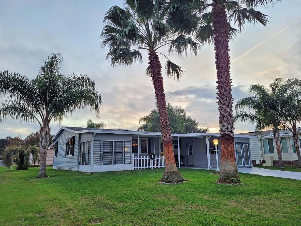 808 Hibiscus Dr., The Villages, FL 32159