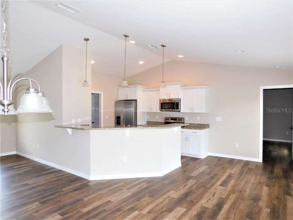 226 Oak Cir., Ocala, FL 34472