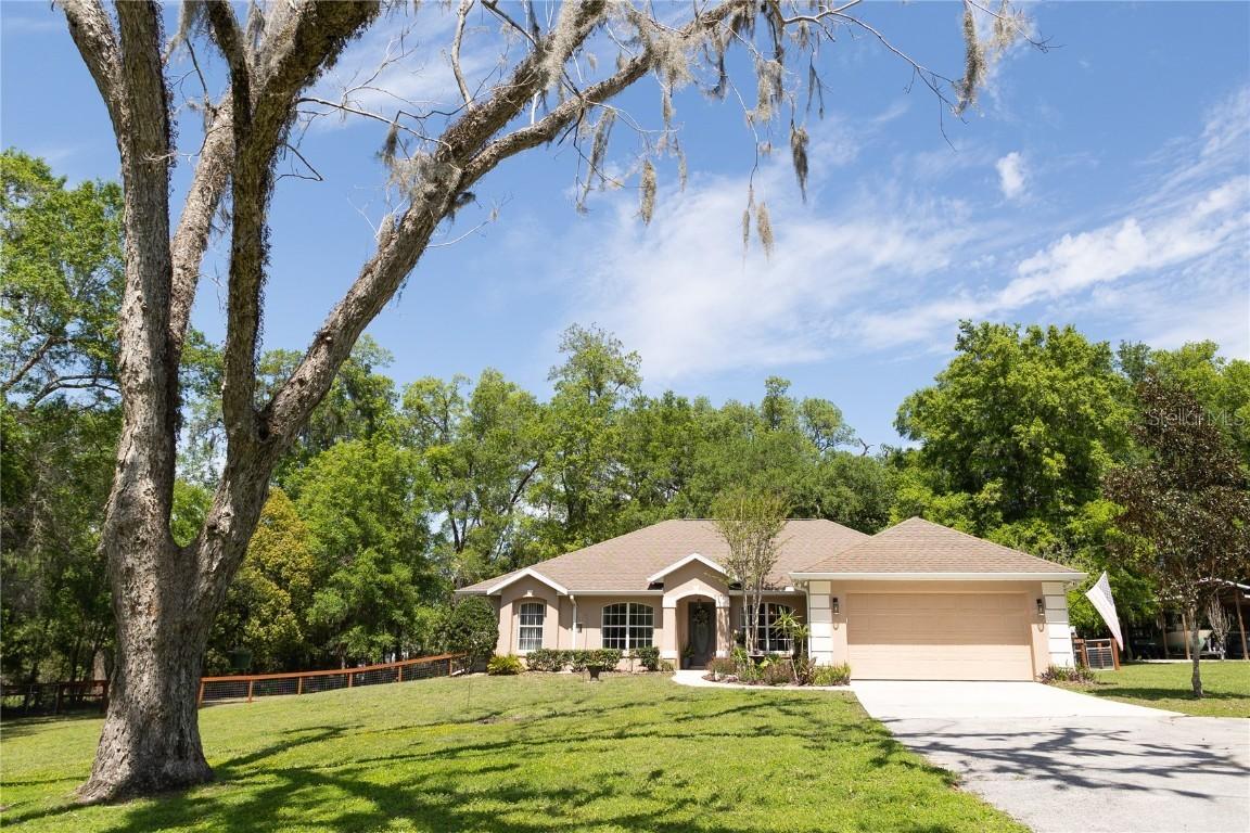 19631 NE 50th St., Williston, FL 32696