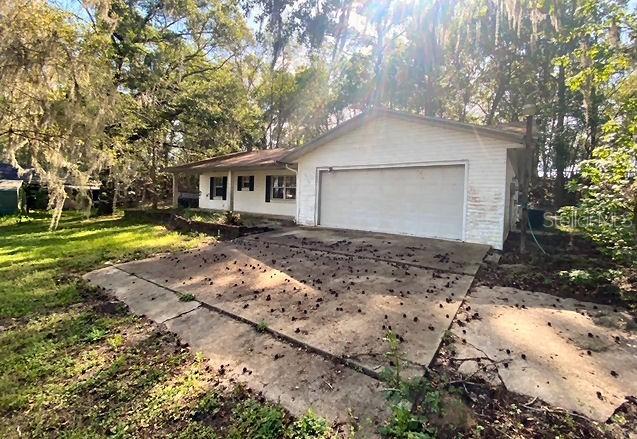 5230 NW 144th Pl., Reddick, FL 32686