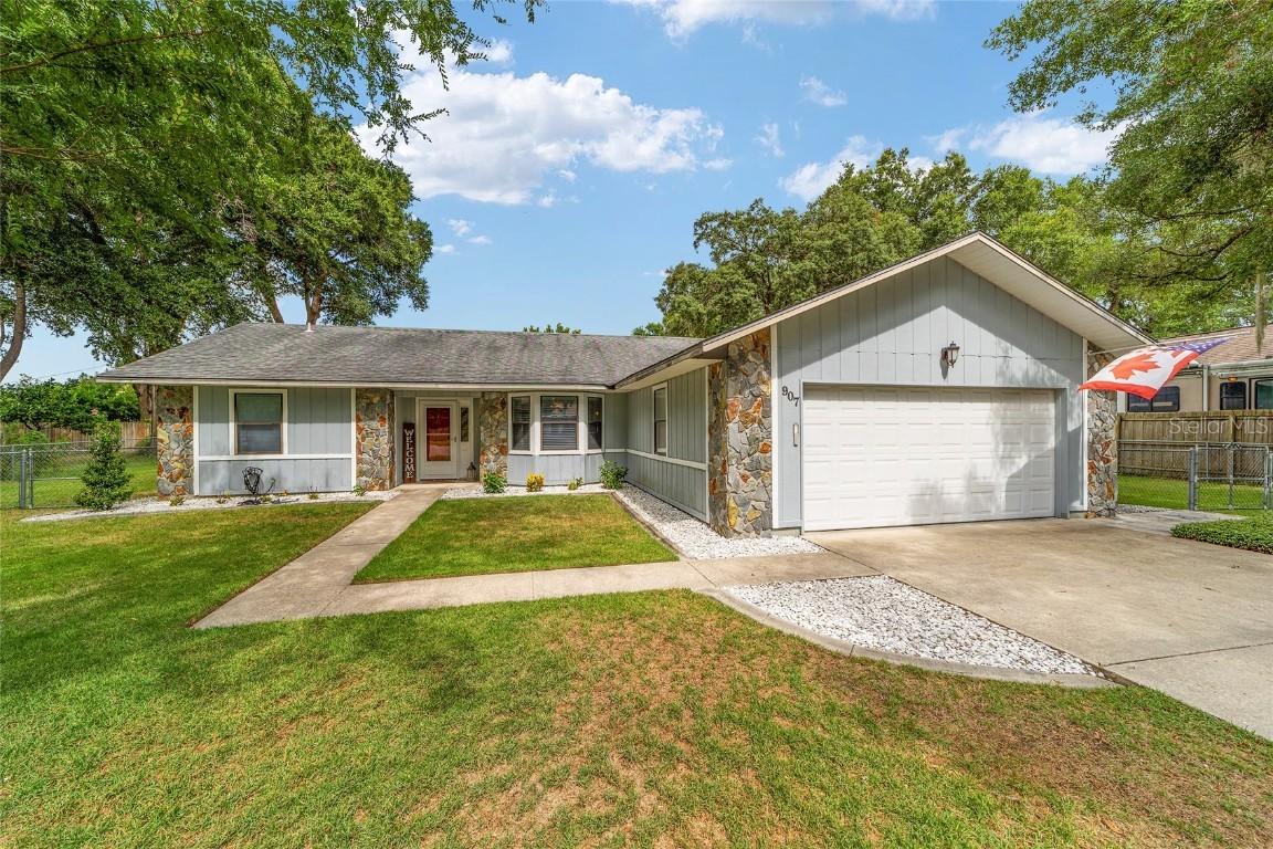 907 NE 46th Ct., Ocala, FL 34470