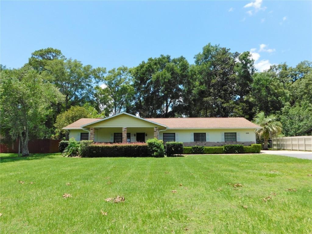 1208 SE 39th Ave., Ocala, FL 34471