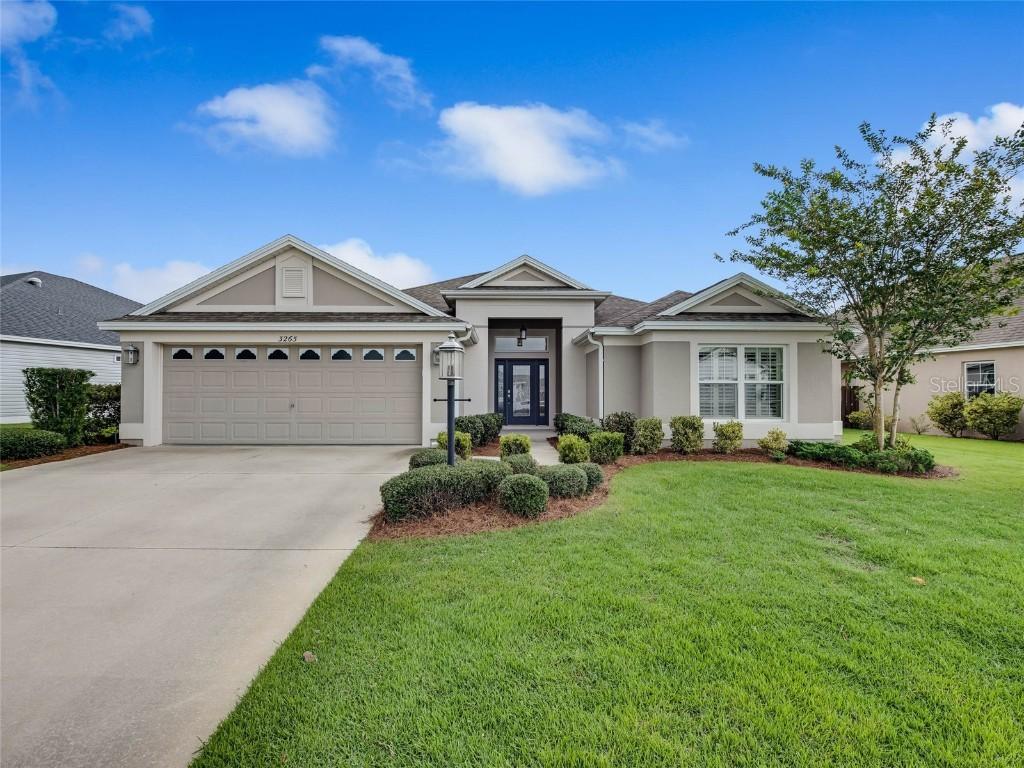 3265 Sennett Cir., Oxford, FL 34484