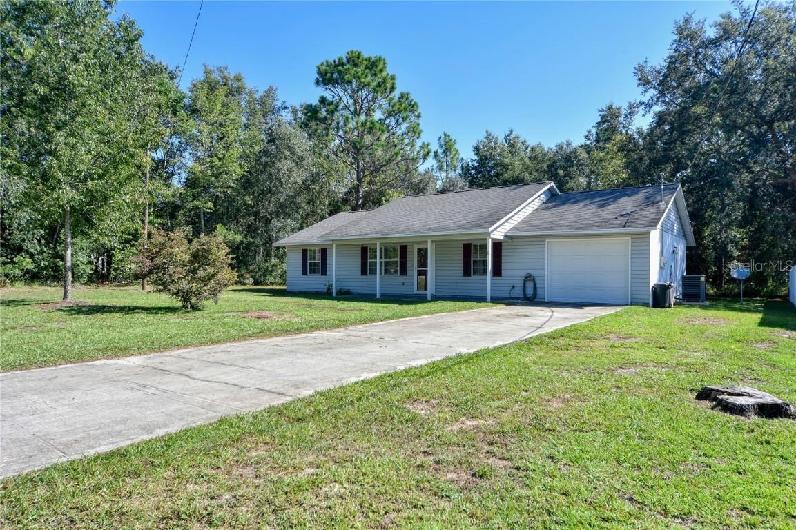 13 Willow Rd., Ocala, FL 34472