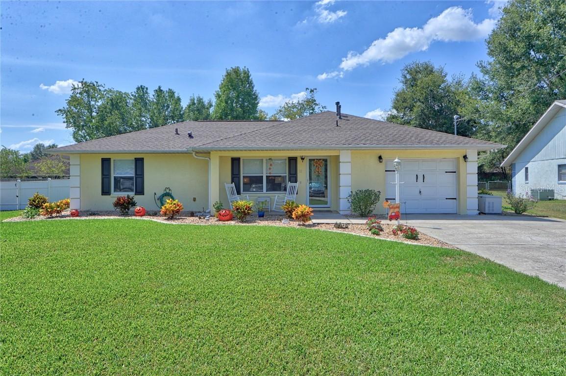 12 Teak Loop Pl., Ocala, FL 34472