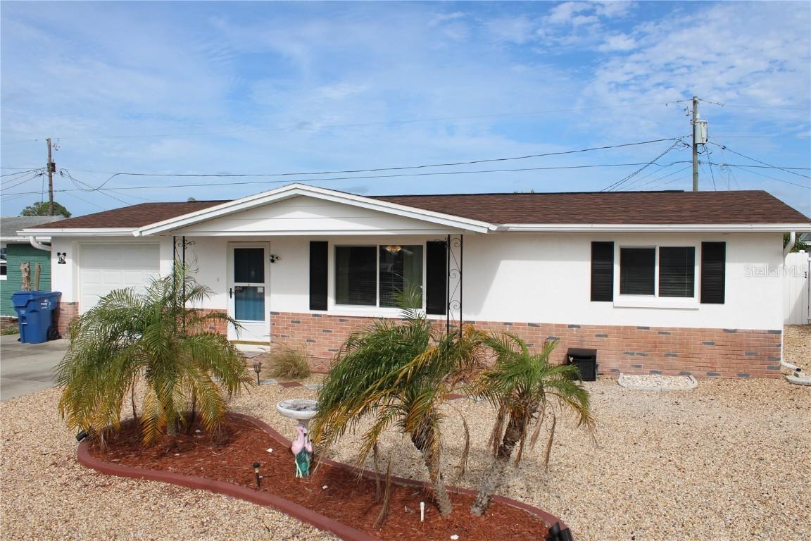 3917 Cherrywood Dr., Holiday, FL 34691