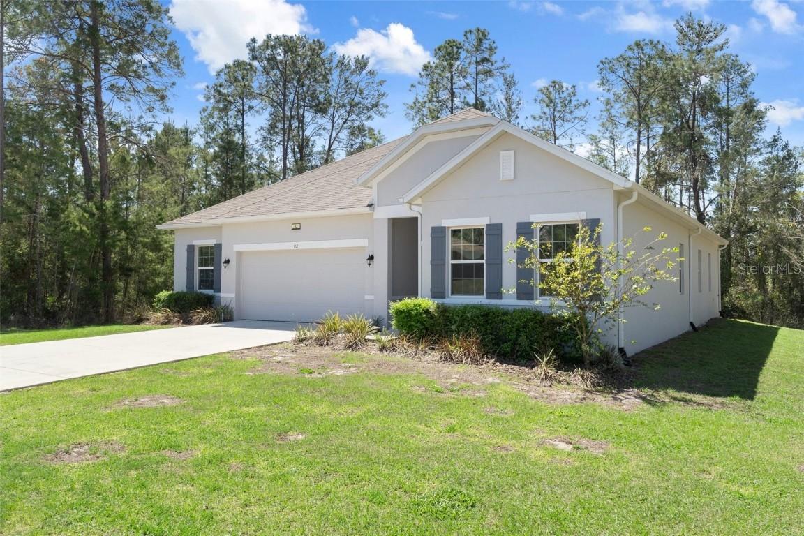 82 Grass St., Homosassa, FL 34446