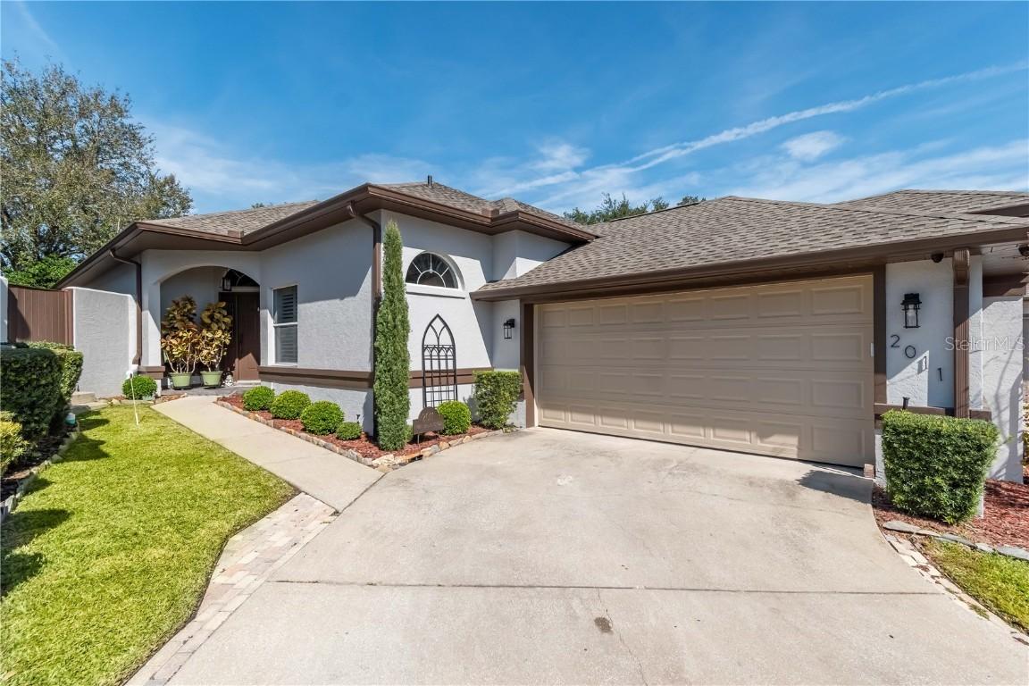 2011 SE Twin Bridge Cir., Ocala, FL 34471