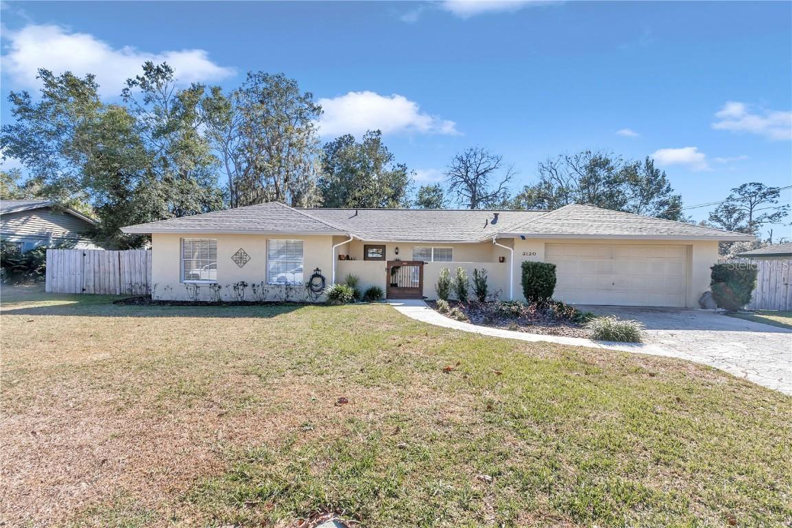 2120 NE 8th St., Ocala, FL 34470
