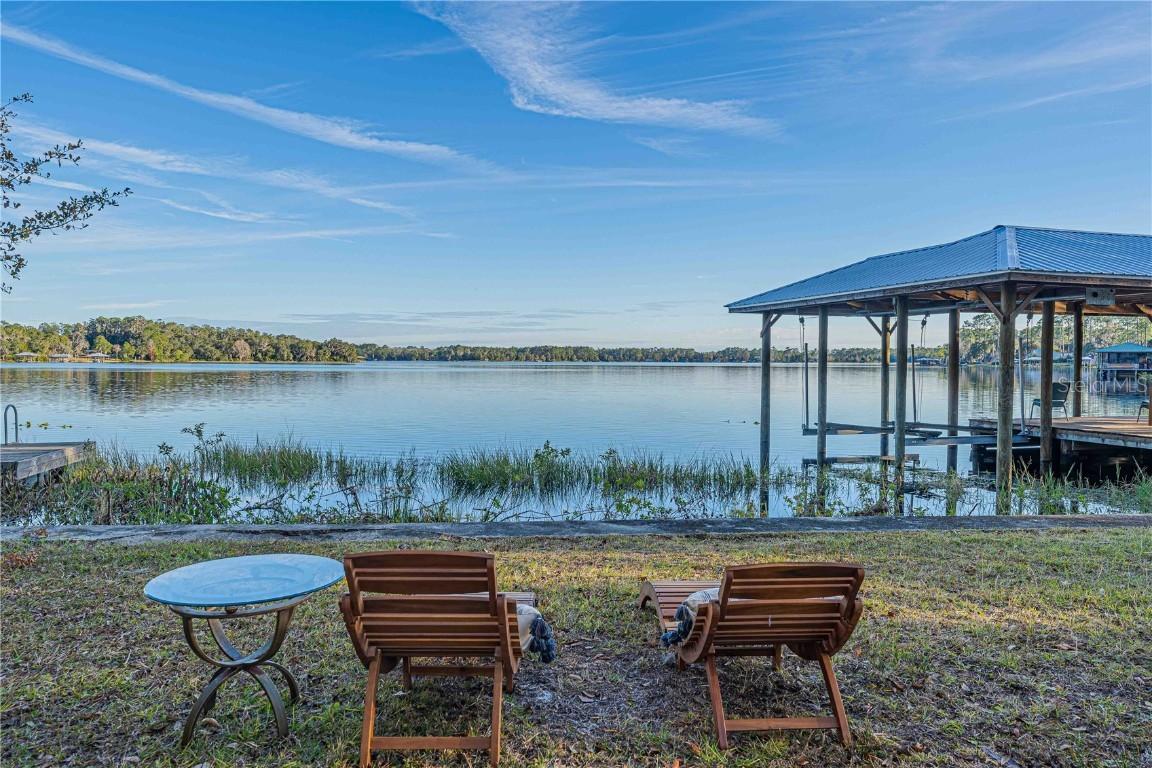 311 Star Lake Dr., Hawthorne, FL 32640