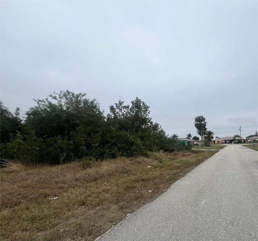 657 Cape Ter., Port Charlotte, FL 33952