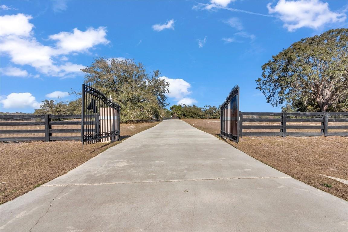 12535 SW 107th Street Rd., Dunnellon, FL 34432
