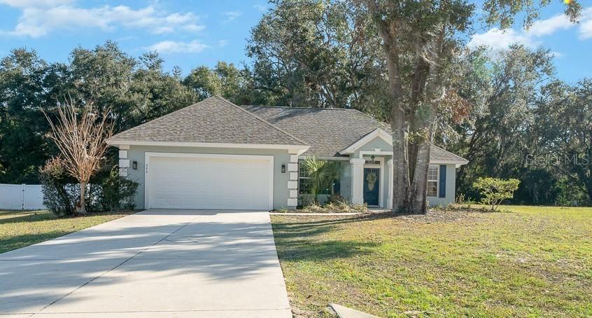 302 Brookstone Ln., Fruitland Park, FL 34731
