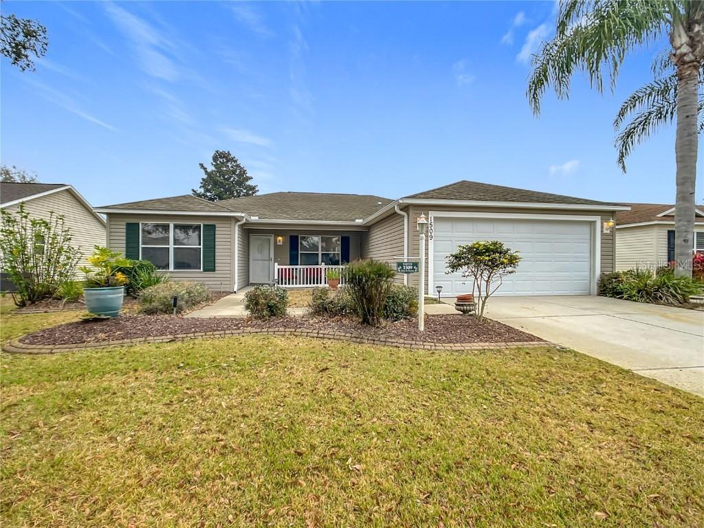 1509 Hollyberry Pl., The Villages, FL 32162