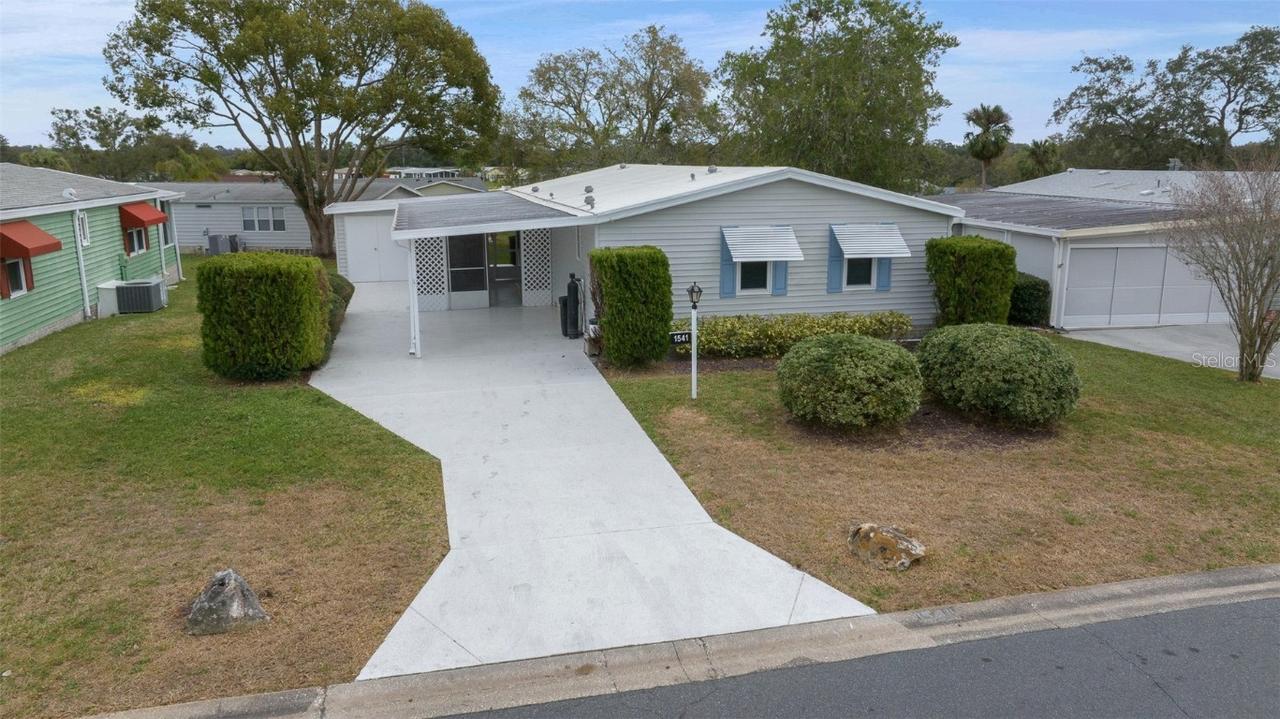 1541 Hillcrest Dr., Lady Lake, FL 32159