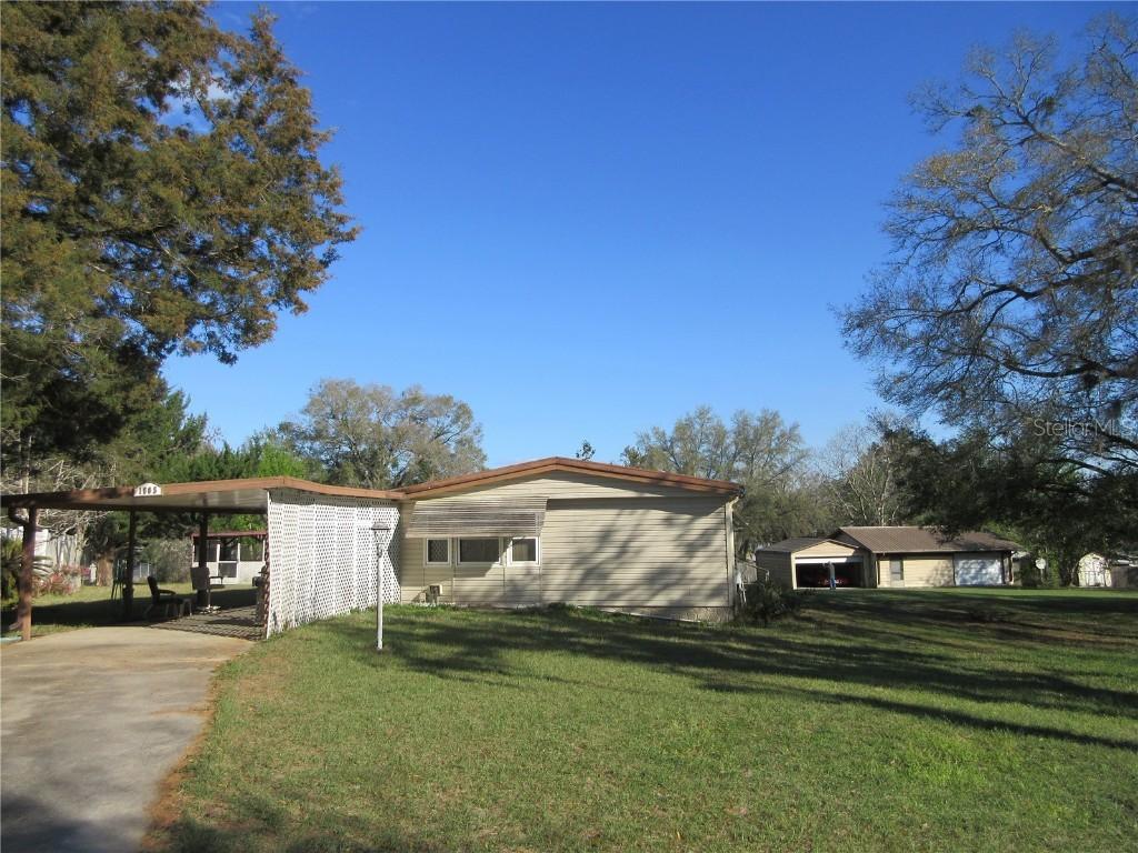 1605 SE 160th Ct., Ocklawaha, FL 32179