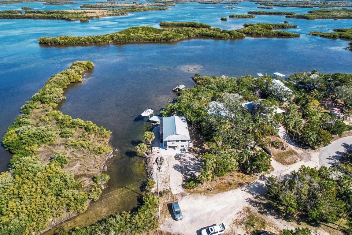 605 N Lake Cir., Crystal River, FL 34429
