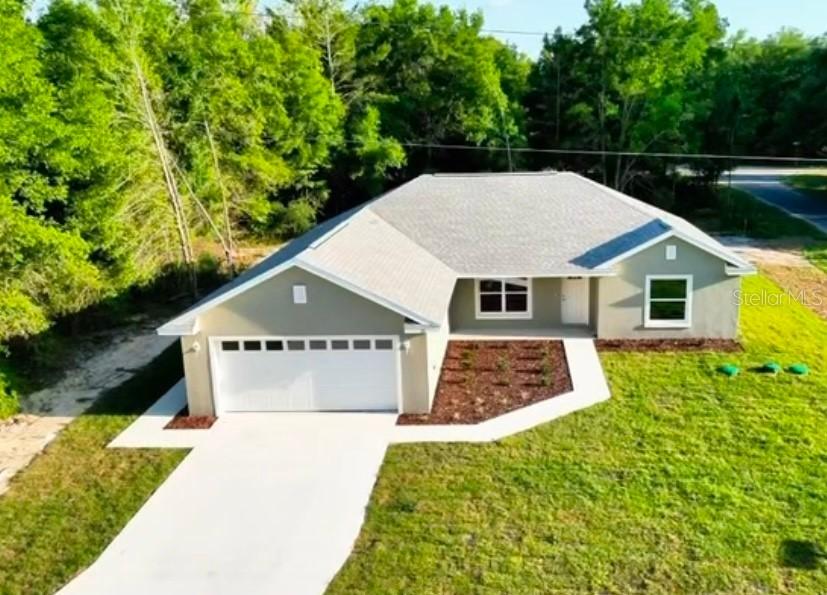 14 Bay Terrace Pass, Ocklawaha, FL 32179