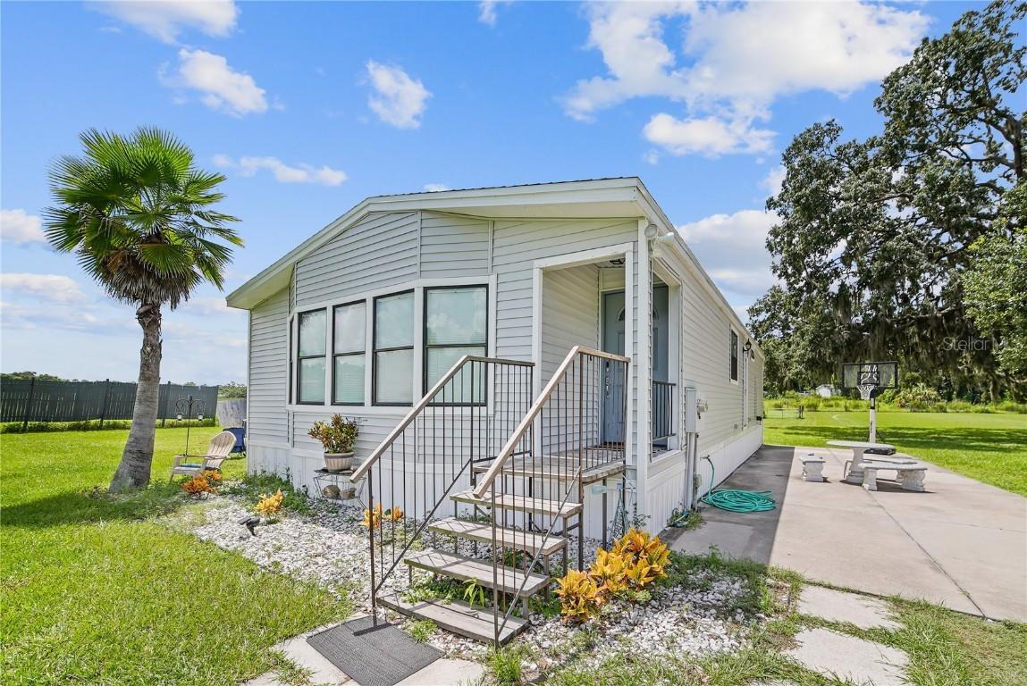 16625 SE 130th Ave., Weirsdale, FL 32195