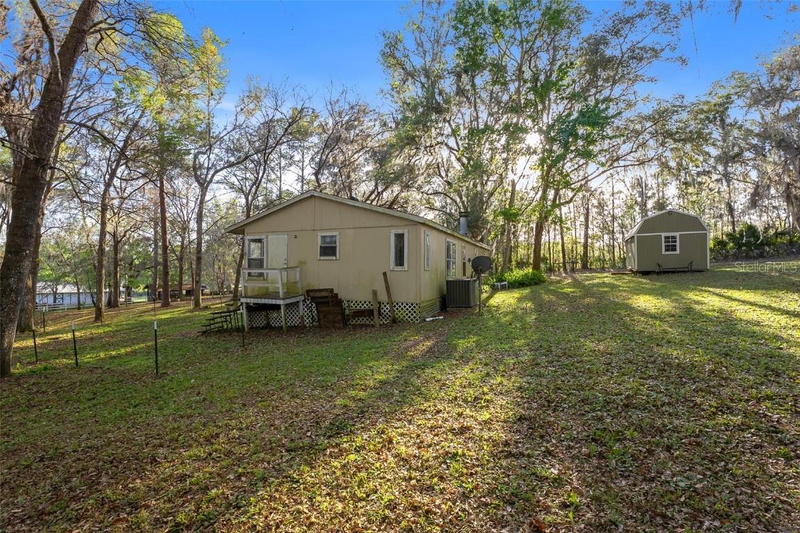 9295 NW 193rd St., Reddick, FL 32686