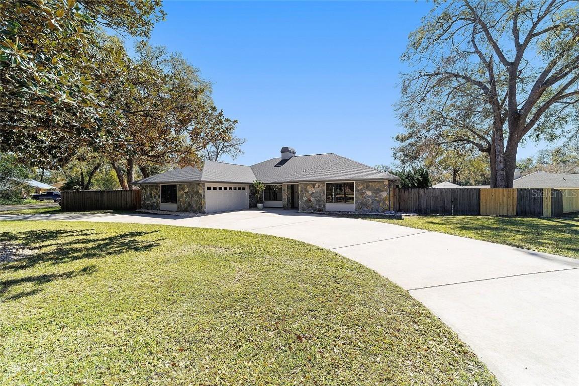 5620 SE 9th St., Ocala, FL 34480