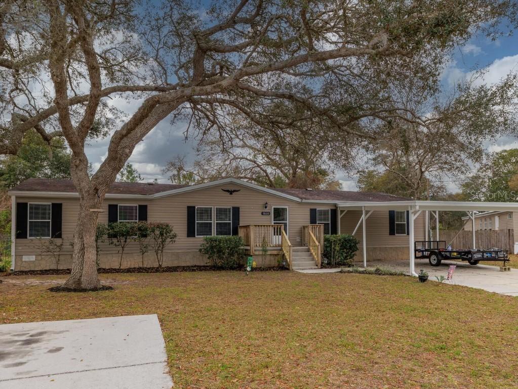 18680 SE 55th Pl., Ocklawaha, FL 32179